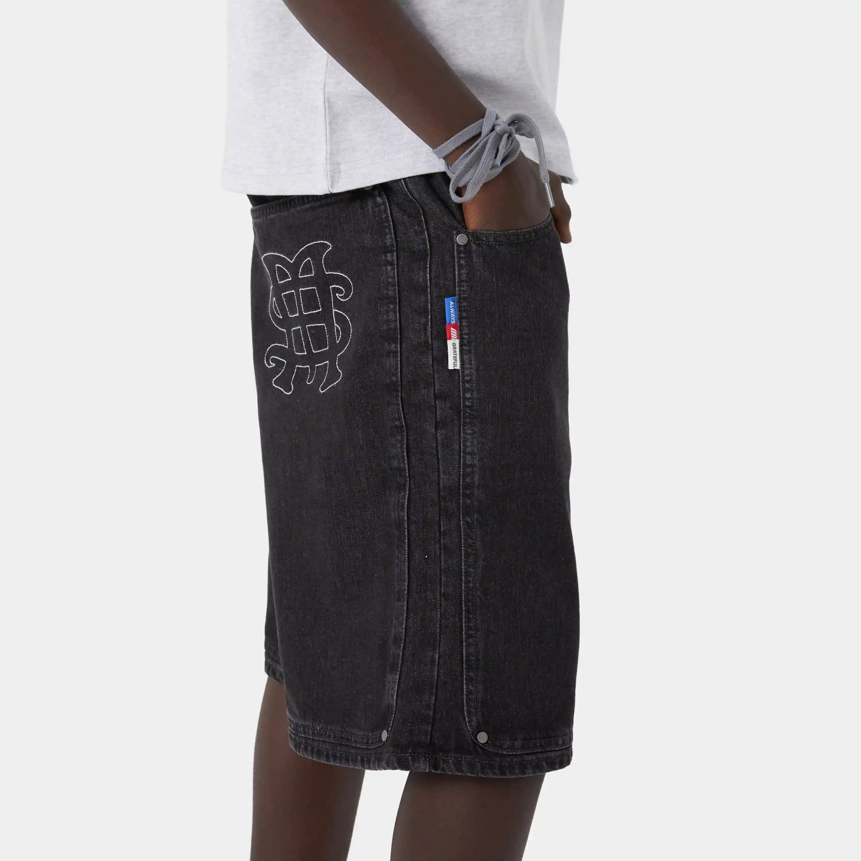 Badge Shadow Jorts Shorts eme