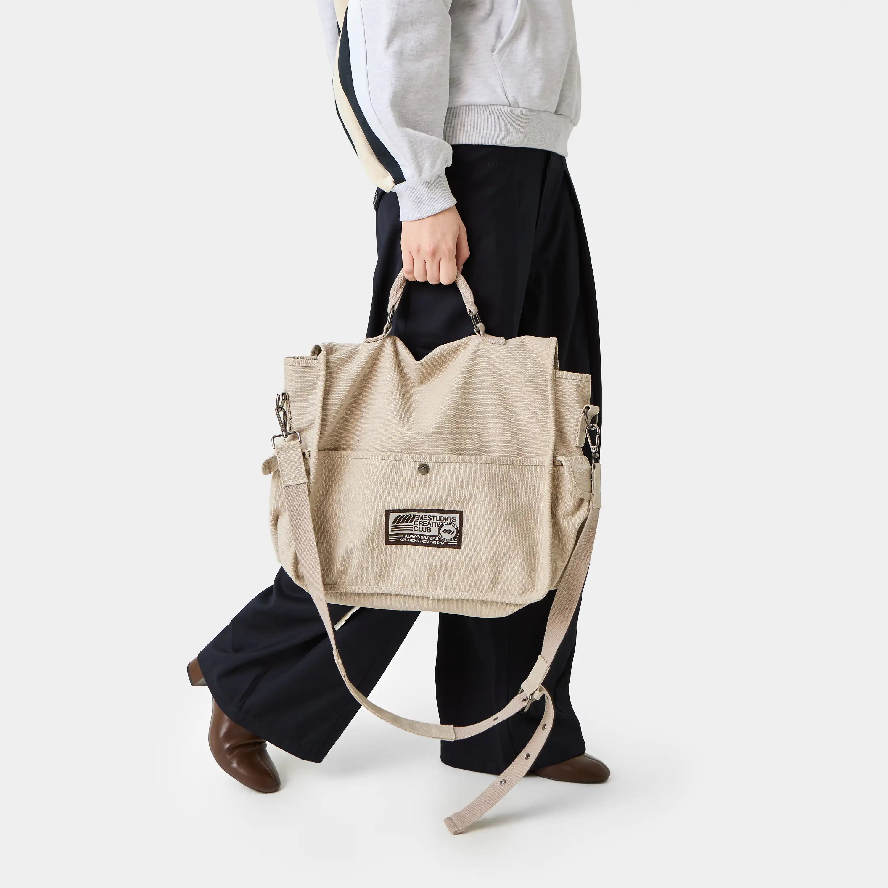 Pat Messenger Bag Accesories Eme Studios