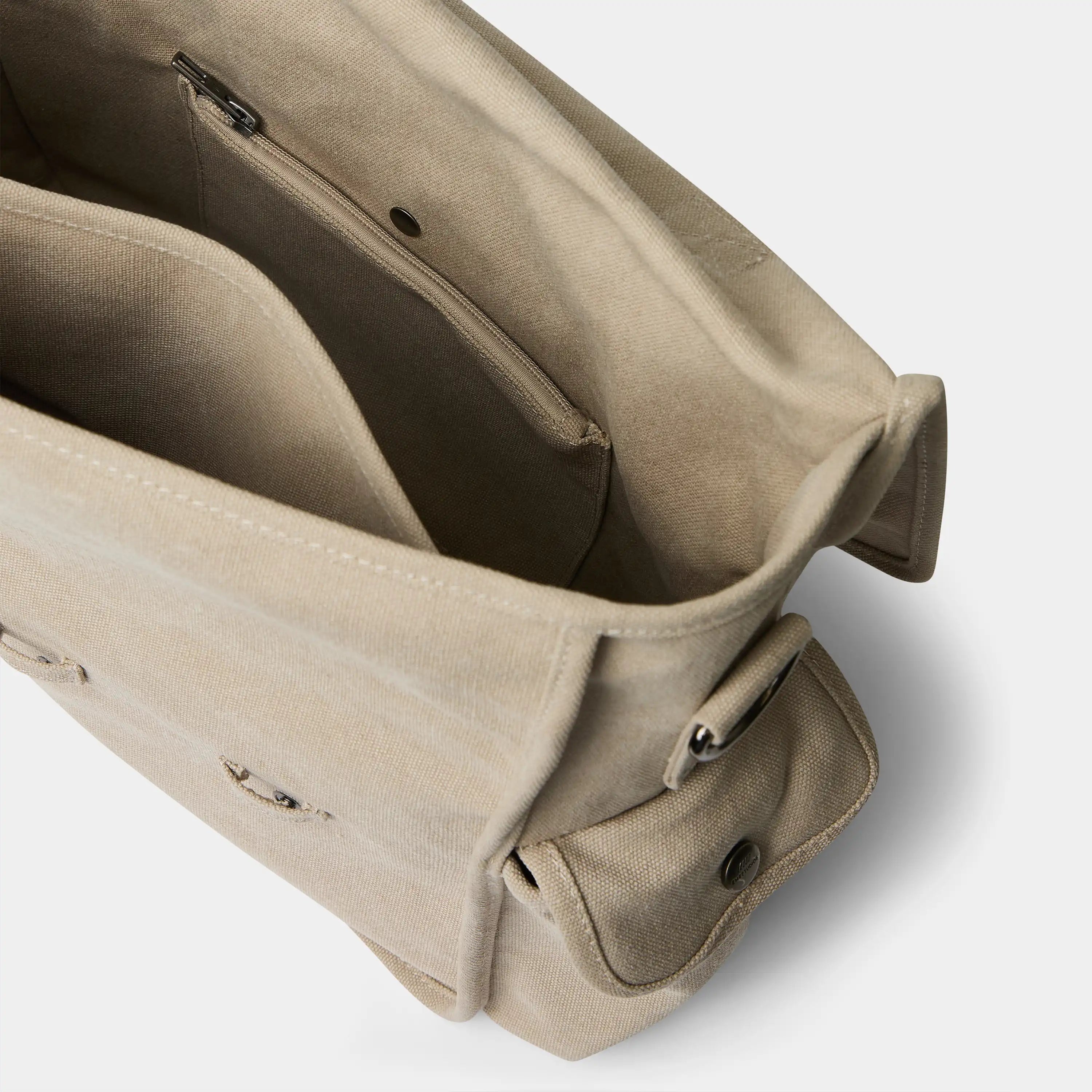 Pat Messenger Bag Accesories Eme Studios