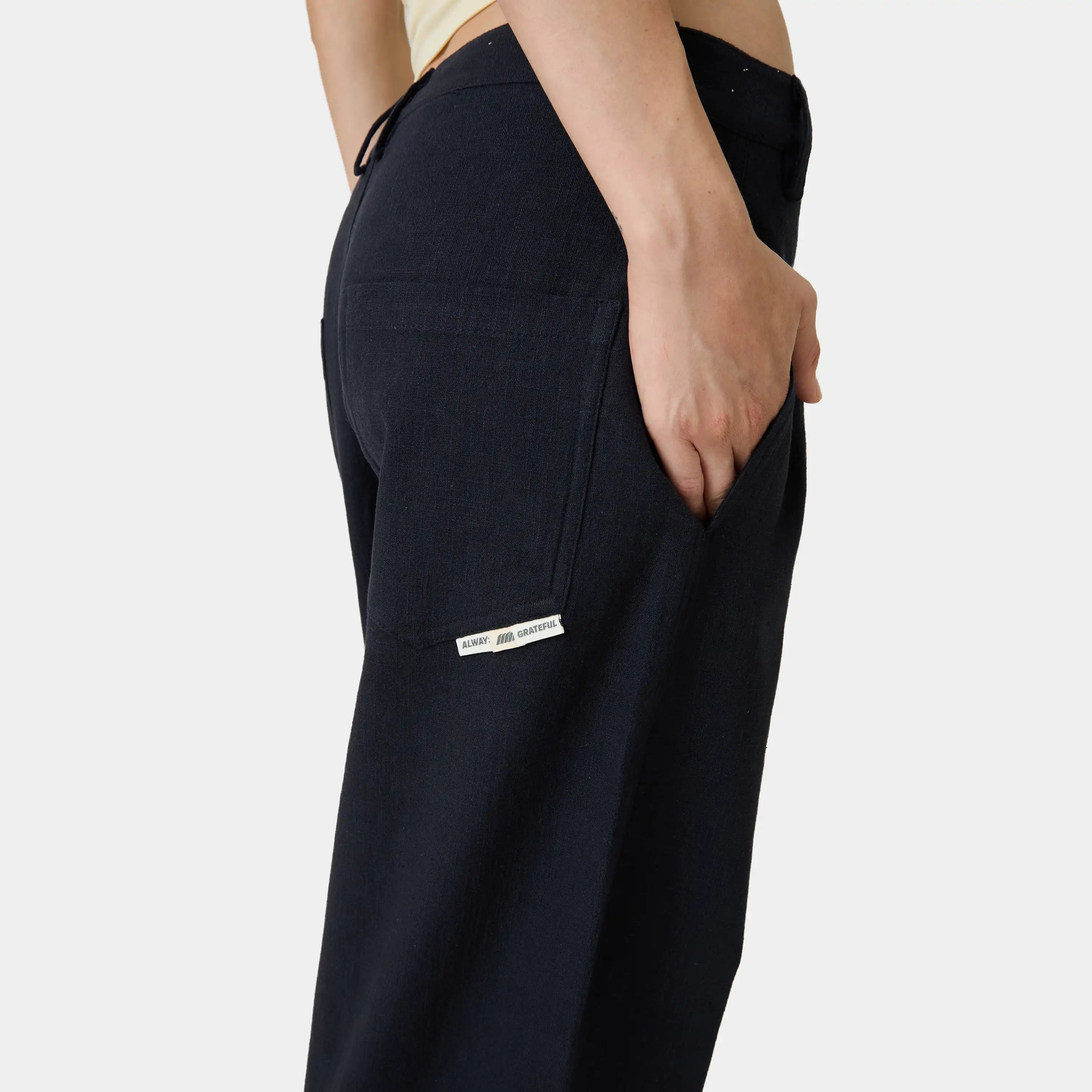 Mat Navy Balloon Linen Pants Pants Eme Studios