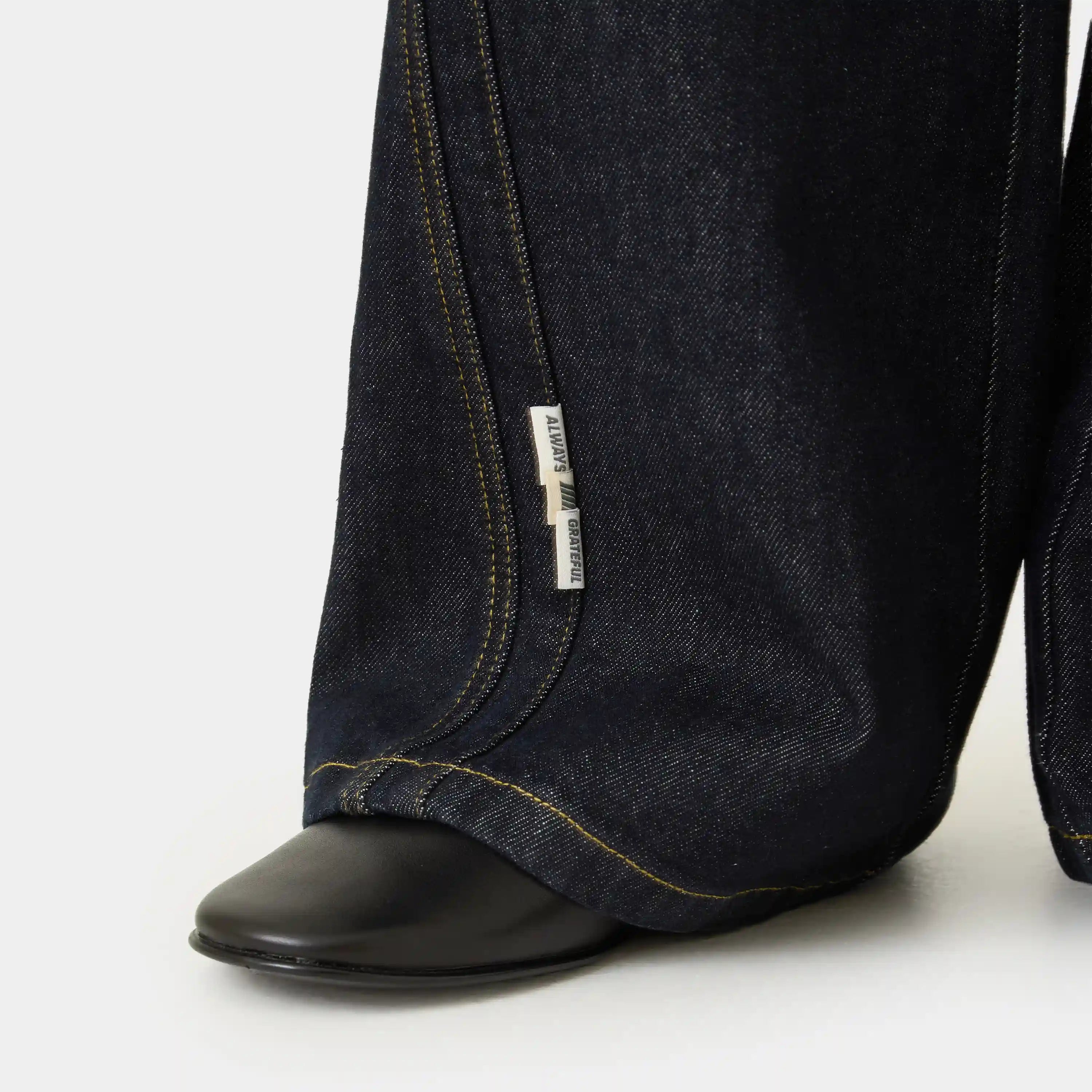 Vitel Flared Raw Denim Pants Pants Eme Studios