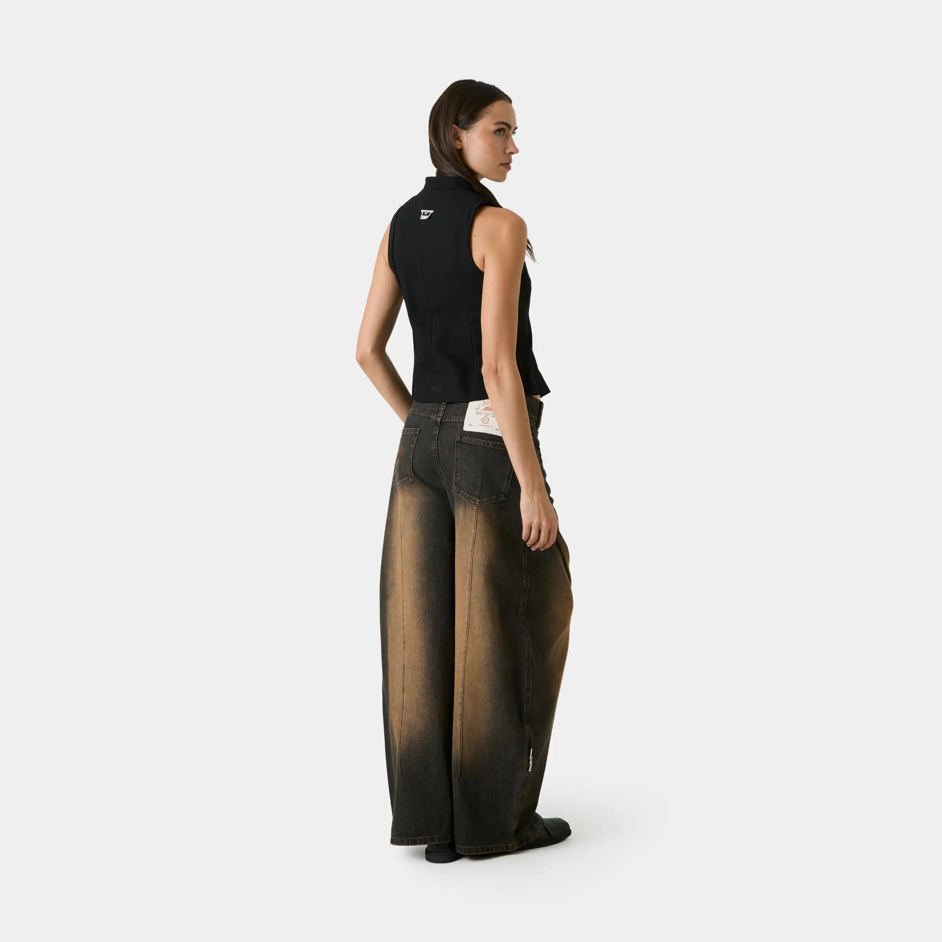 Modesta Black Vest Woman T-Shirts Eme Studios